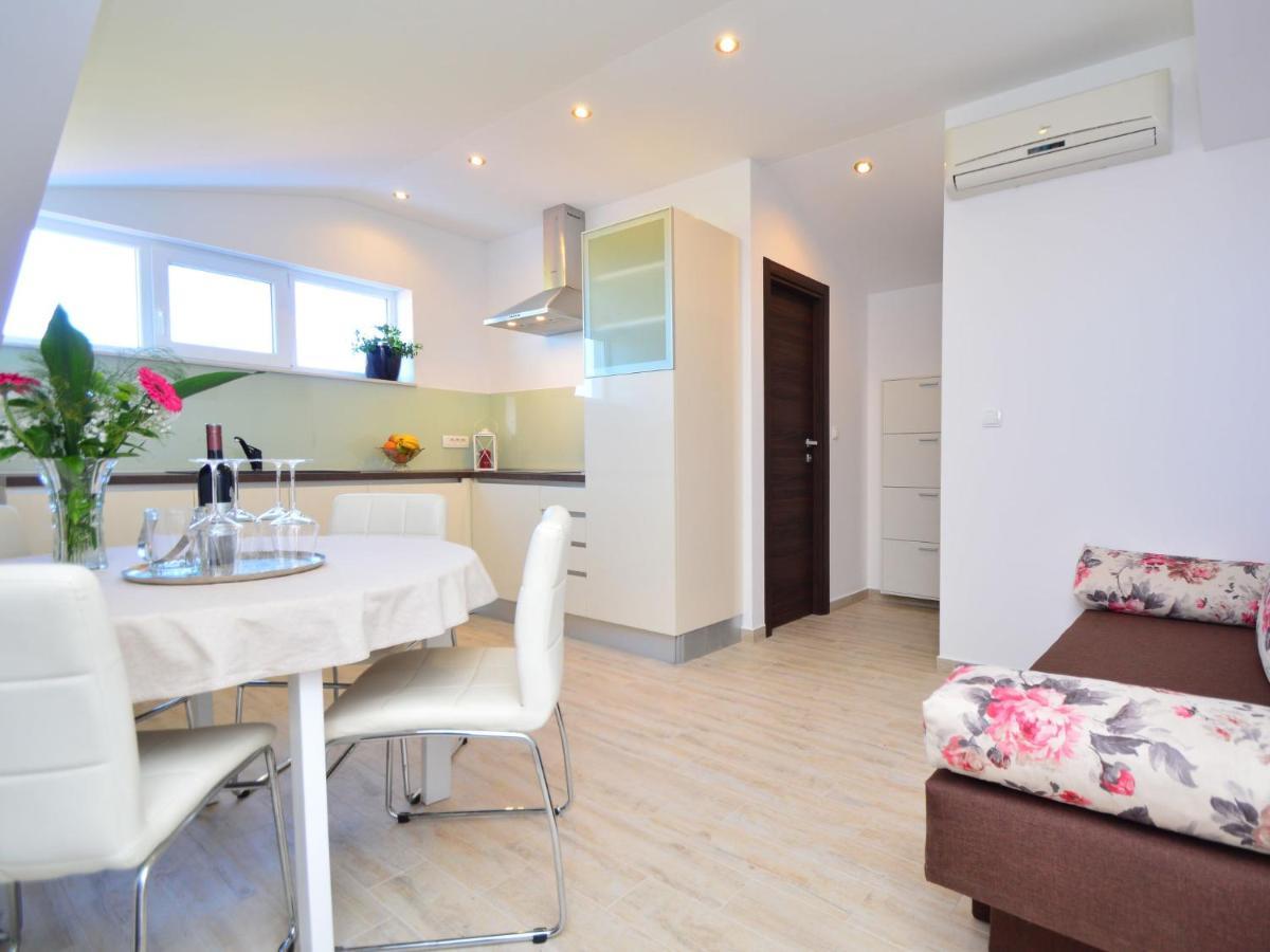 Apartment Rina-3 By Interhome โวดีเซ ภายนอก รูปภาพ